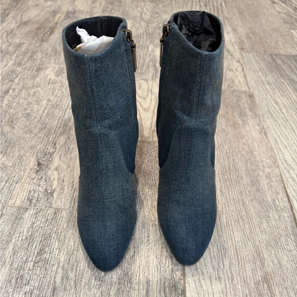 Saint Laurent denim Lou block heel booties - Picture 2 of 11